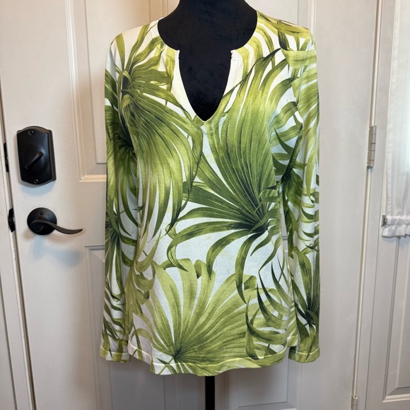 Tommy Bahama Silk Blend Green Leaf Print Top Sweater Sz M Lightweight - Picture 1 of 13